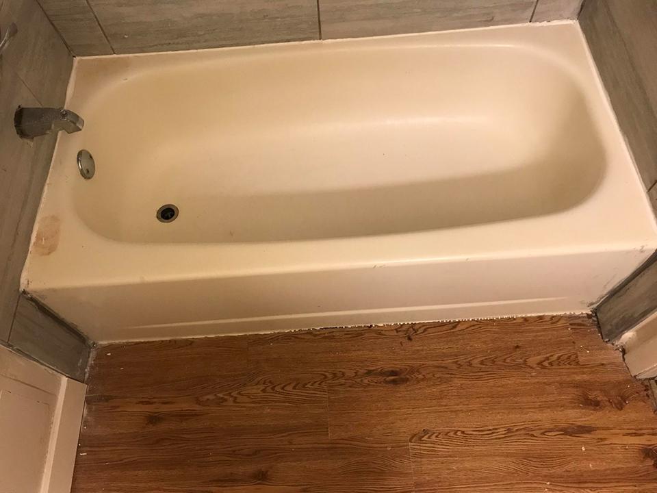 Regular bathtub - before