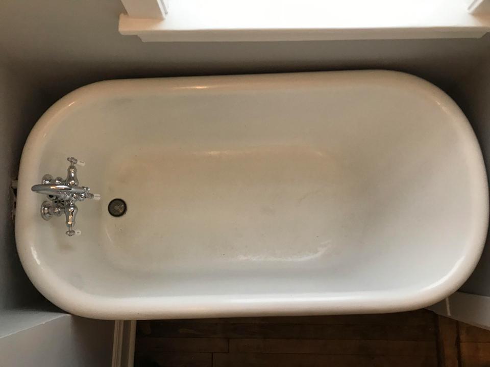 Claw fott tub ( inside only) - before